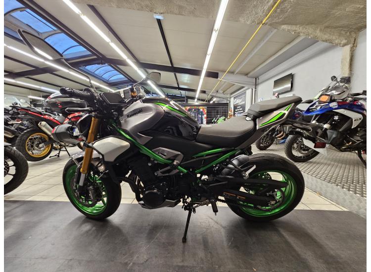 KAWASAKI Z900 SE DEMO BIKE 796 KMS SEULEMENT !