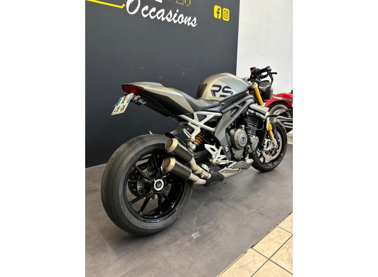 TRIUMPH SPEED TRIPLE 1200 RS
